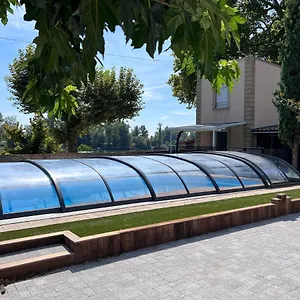 https://gite-de-la-tour.hotels-rhonealpes.com